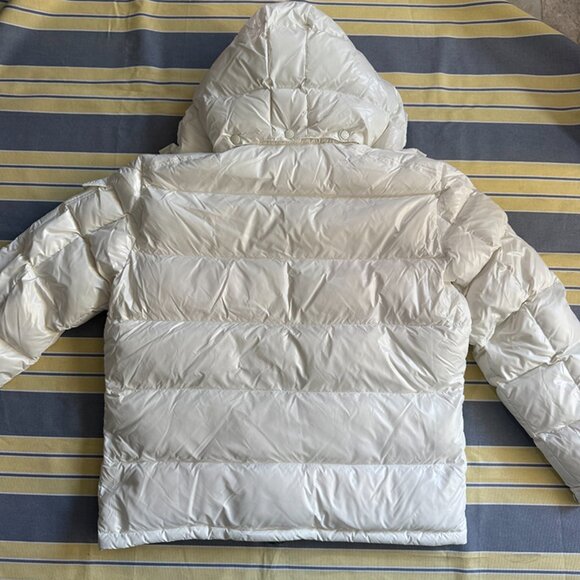 Moncler Mairefur Short Down Jacket White - Picture 3 of 11